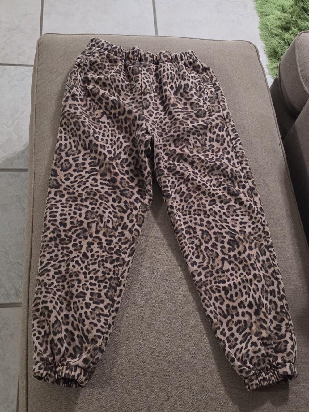 GAP Leopard Sweatpants NWOT. XSP...cropped Length